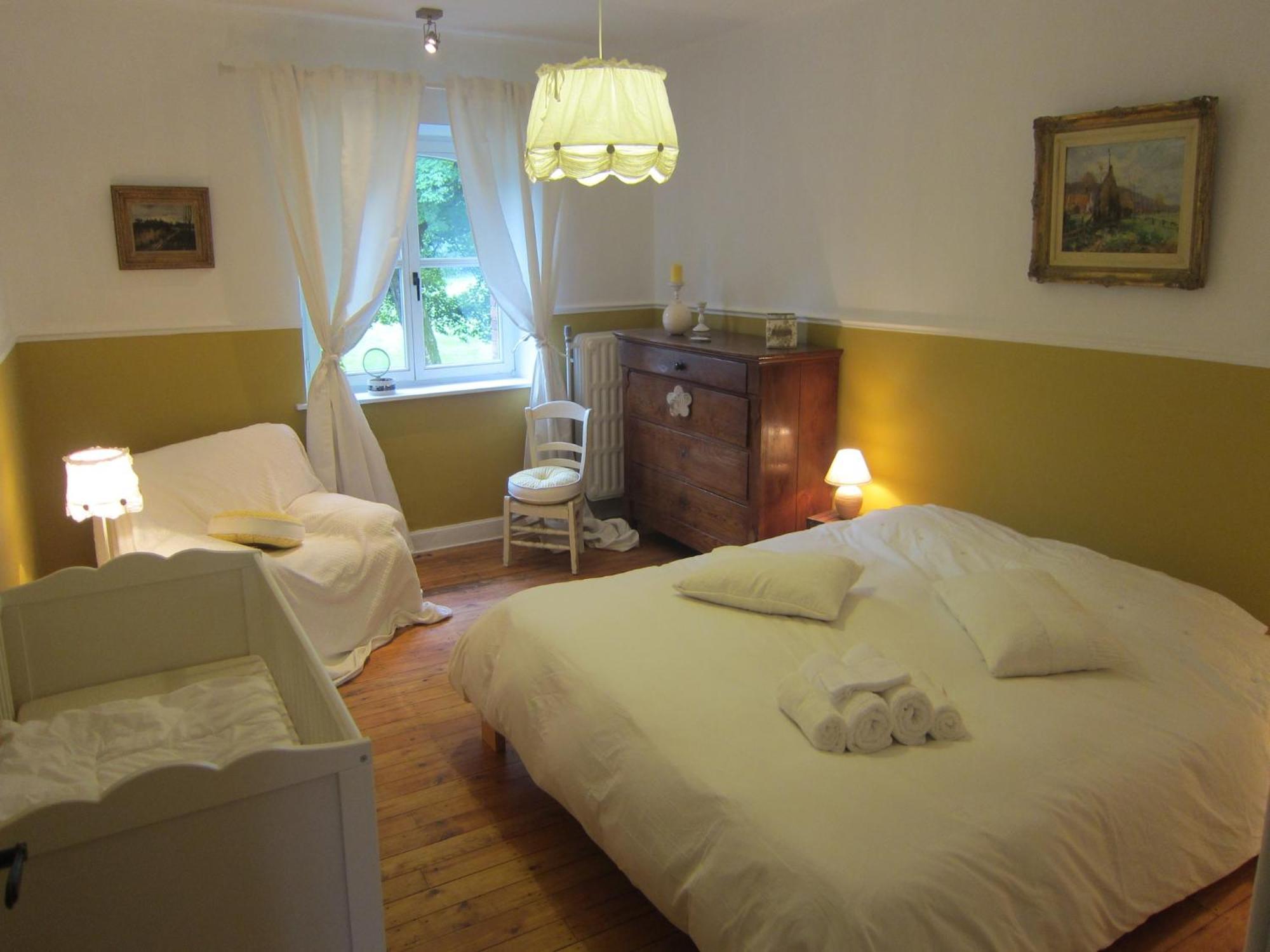 Villa Delightful Castle In Bastogne With Bubble Bath Exterior foto