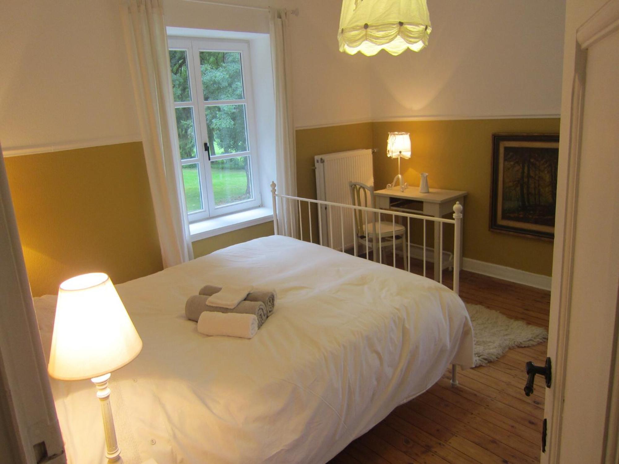 Villa Delightful Castle In Bastogne With Bubble Bath Exterior foto